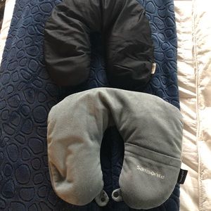 Airplane neck support pillow pair